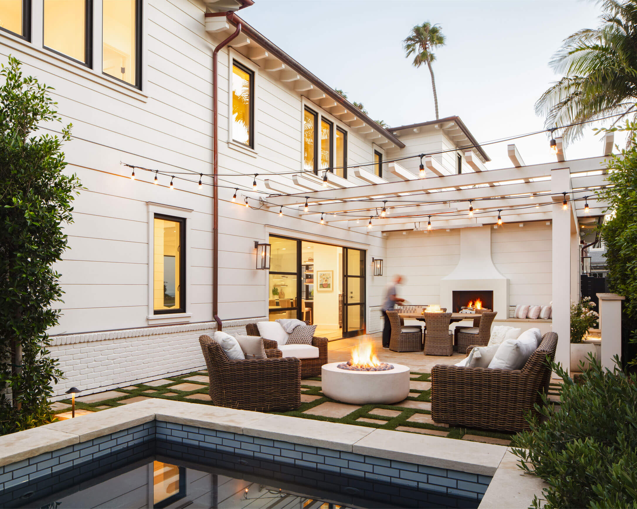 SHORELINE RESIDENCE